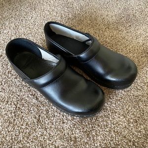 Dansko Black Clogs Size 39/9